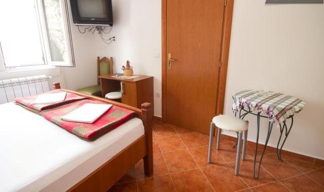Apartments & Rooms M Petrovac 객실 사진
