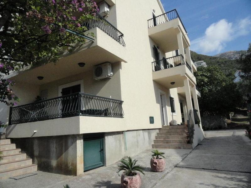 Apartments & Rooms M Petrovac 외부 사진